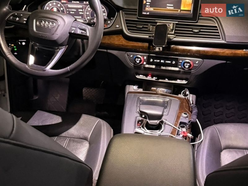 Внедорожник / Кроссовер Audi Q5 2018 в Киеве фото 27 Внедорожник / Кроссовер Audi Q5 2018 в Киеве