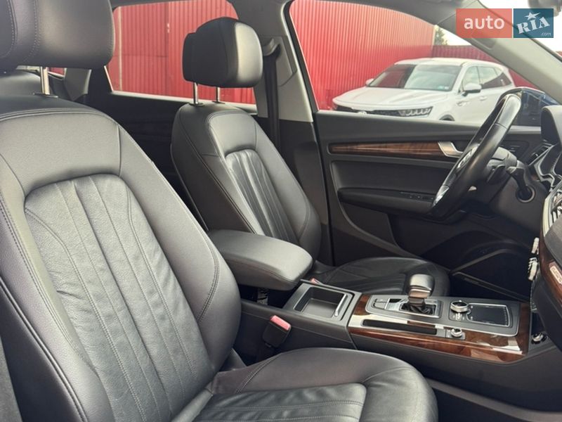 Внедорожник / Кроссовер Audi Q5 2018 в Владимире фото 100 Внедорожник / Кроссовер Audi Q5 2018 в Владимире