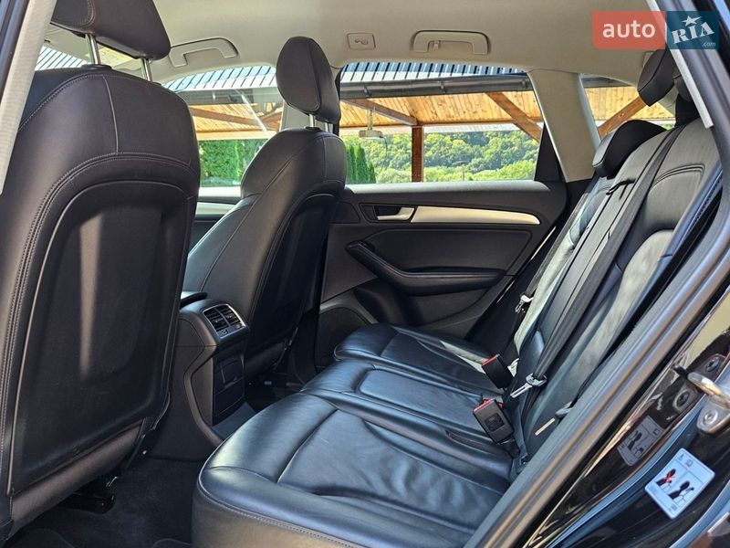 Внедорожник / Кроссовер Audi Q5 2015 в Каменец-Подольском