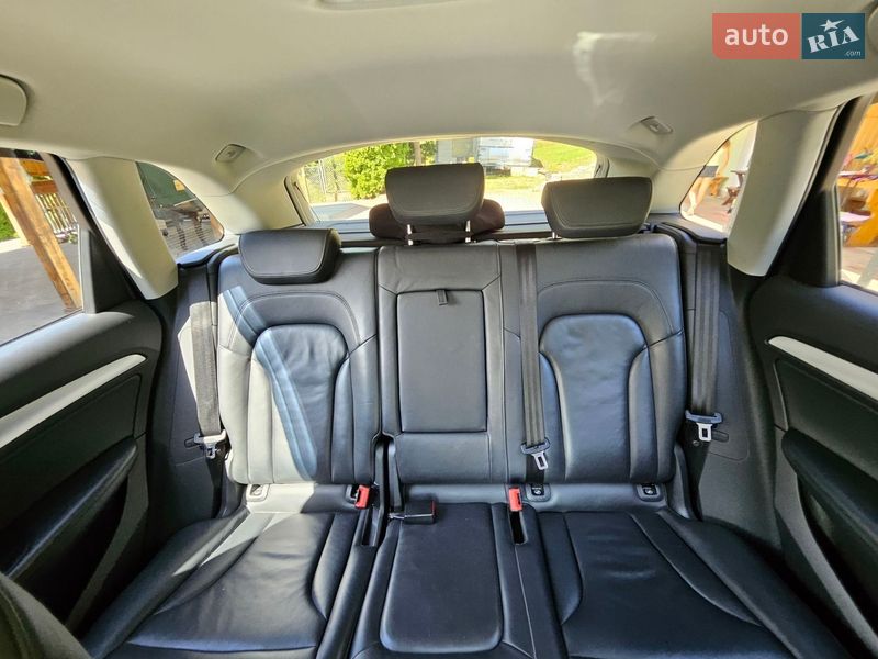 Внедорожник / Кроссовер Audi Q5 2015 в Каменец-Подольском