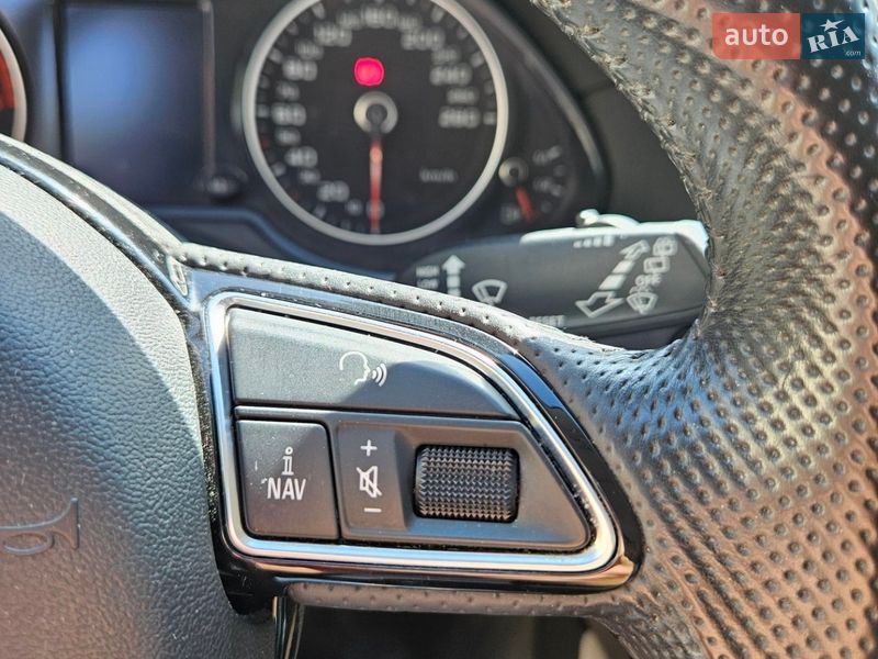 Внедорожник / Кроссовер Audi Q5 2015 в Каменец-Подольском