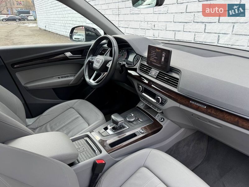 Внедорожник / Кроссовер Audi Q5 2020 в Киеве