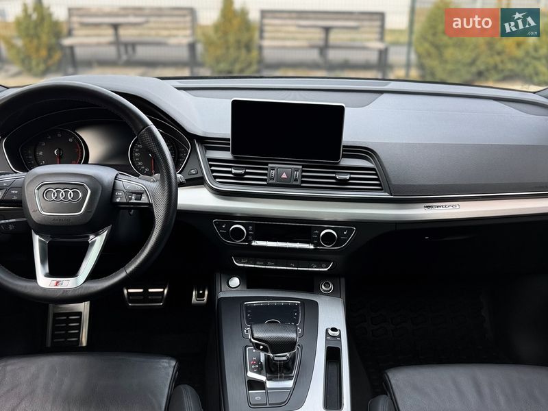 Внедорожник / Кроссовер Audi Q5 2018 в Ровно