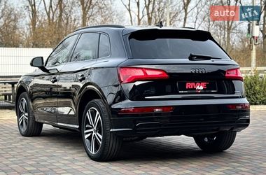 Внедорожник / Кроссовер Audi Q5 2018 в Ровно