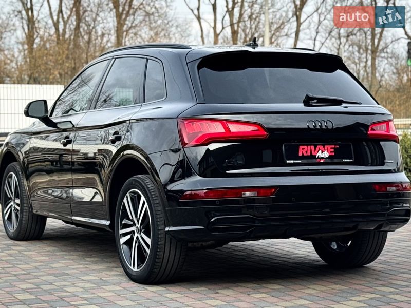 Внедорожник / Кроссовер Audi Q5 2018 в Ровно