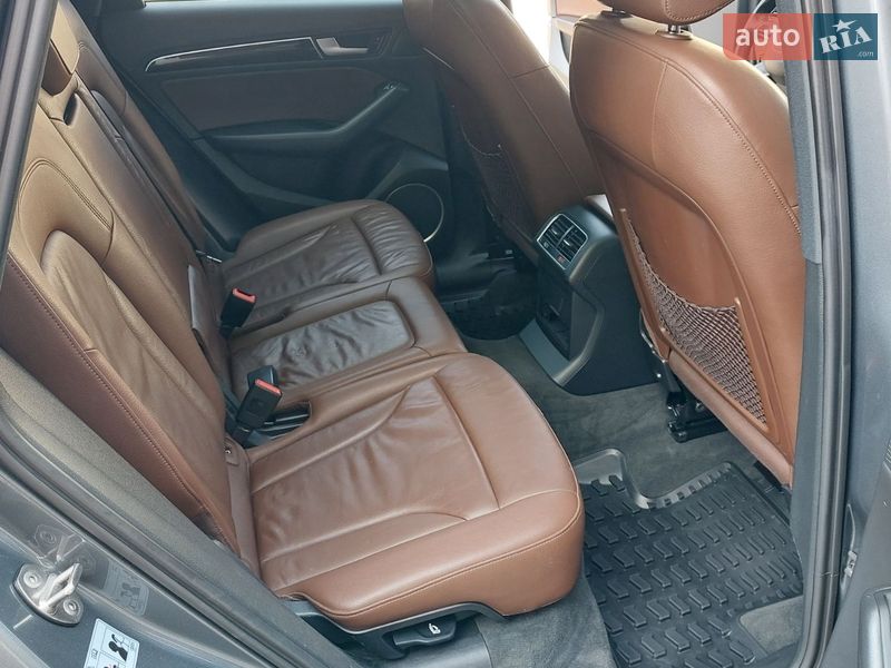 Внедорожник / Кроссовер Audi Q5 2013 в Луцке