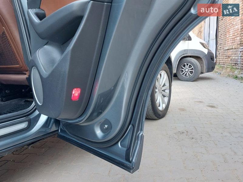 Внедорожник / Кроссовер Audi Q5 2013 в Луцке