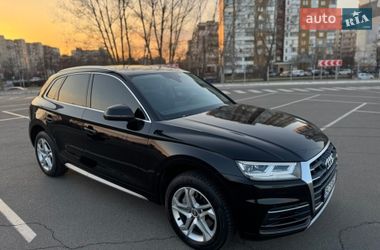 Позашляховик / Кросовер Audi Q5 2018 в Києві