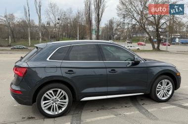 Внедорожник / Кроссовер Audi Q5 2019 в Киеве