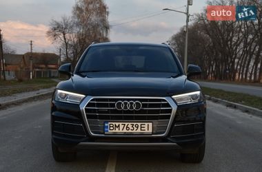 Внедорожник / Кроссовер Audi Q5 2017 в Ромнах