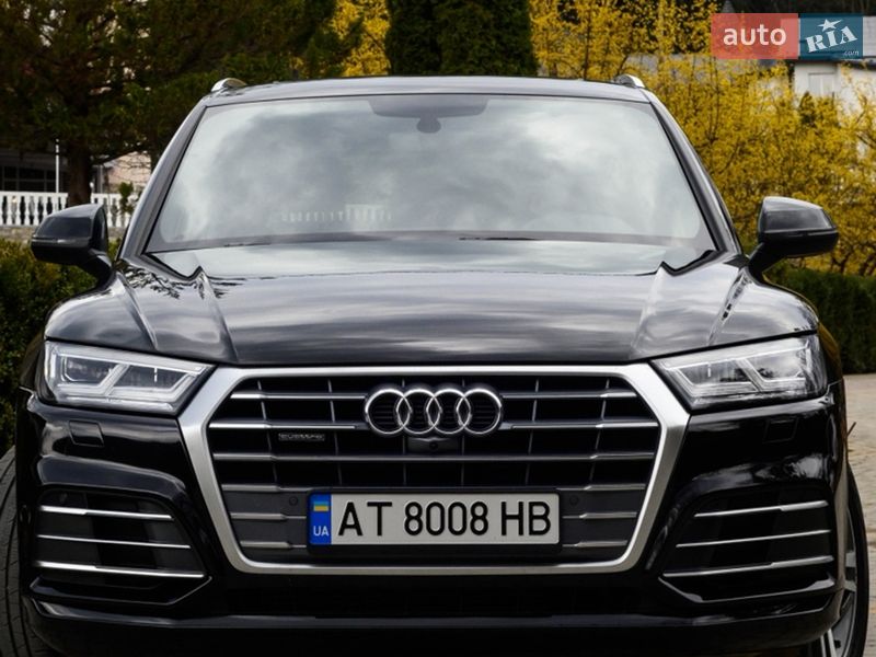 Позашляховик / Кросовер Audi Q5 2018 в Косові