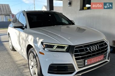 Внедорожник / Кроссовер Audi Q5 2018 в Владимире
