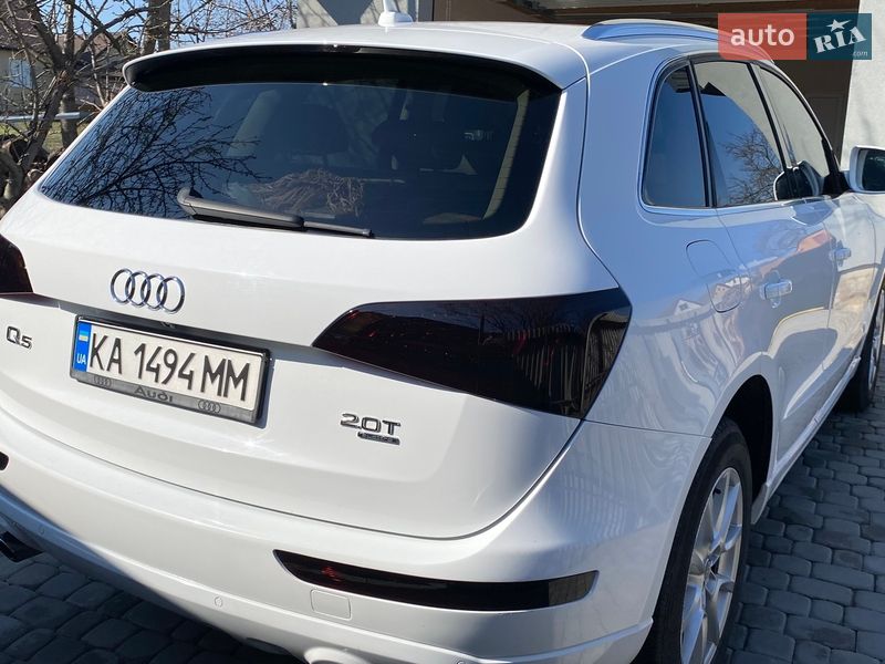 Позашляховик / Кросовер Audi Q5 2010 в Немирові