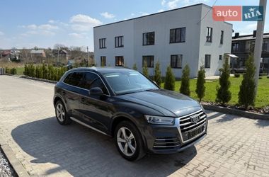 Внедорожник / Кроссовер Audi Q5 2018 в Ровно