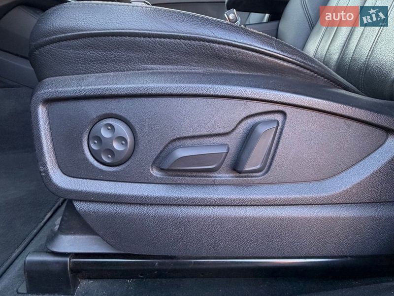 Позашляховик / Кросовер Audi Q5 2018 в Сокалі