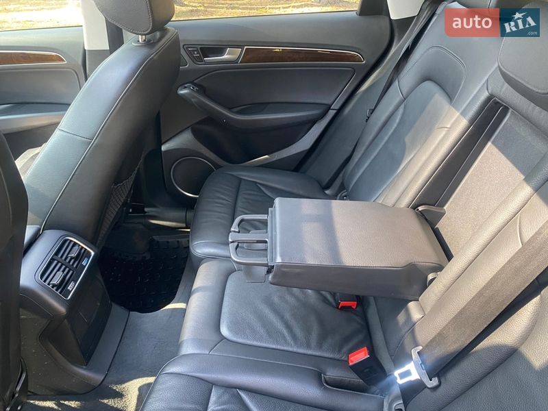 Внедорожник / Кроссовер Audi Q5 2015 в Киеве