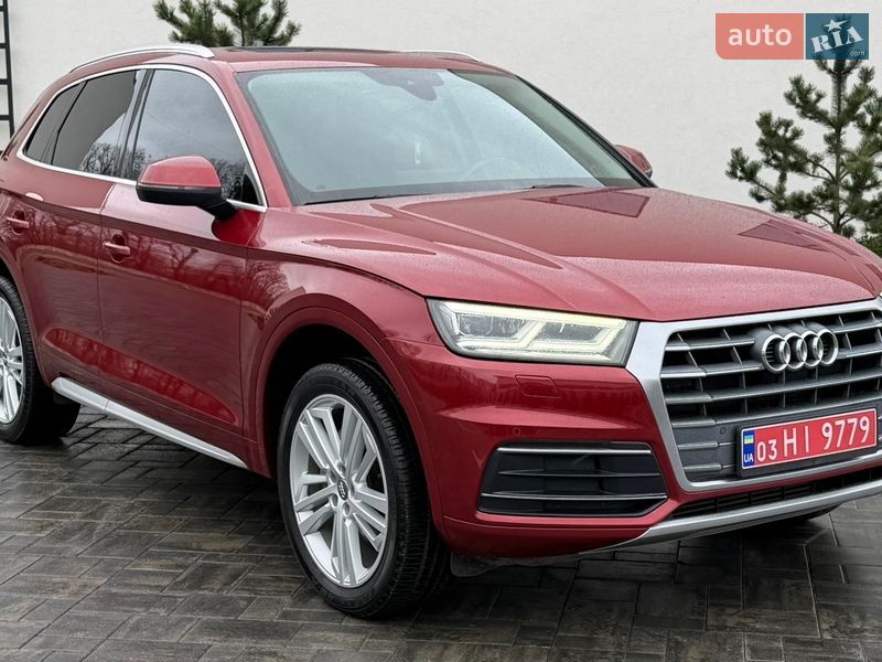 Позашляховик / Кросовер Audi Q5 2018 в Луцьку