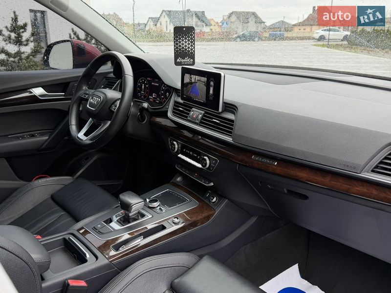 Позашляховик / Кросовер Audi Q5 2018 в Луцьку