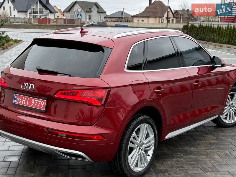 Позашляховик / Кросовер Audi Q5 2018 в Луцьку