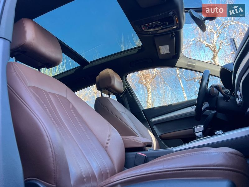 Внедорожник / Кроссовер Audi Q5 2018 в Киеве