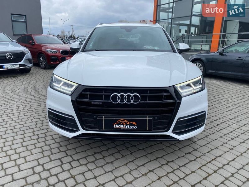 Позашляховик / Кросовер Audi Q5 2018 в Львові