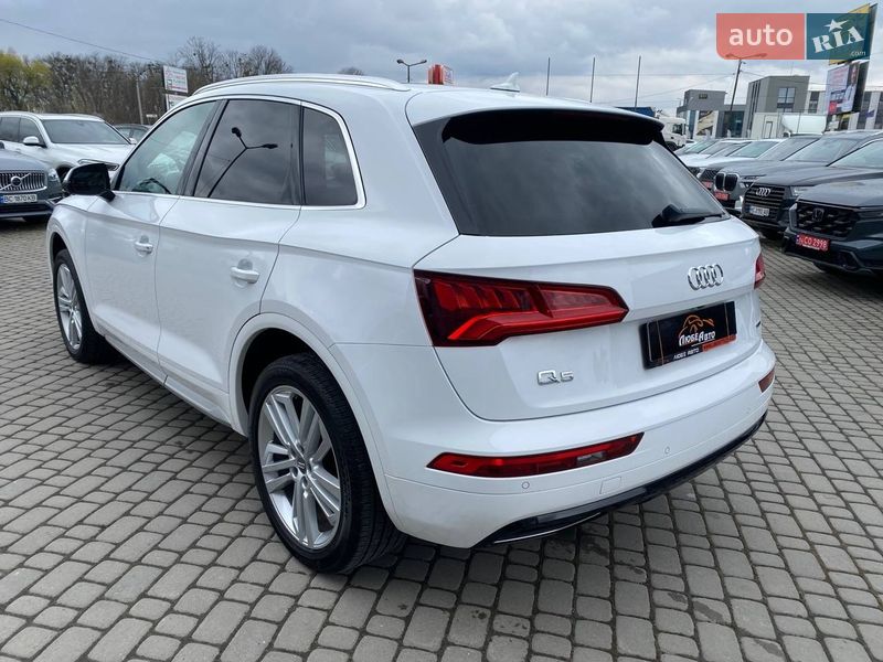 Позашляховик / Кросовер Audi Q5 2018 в Львові