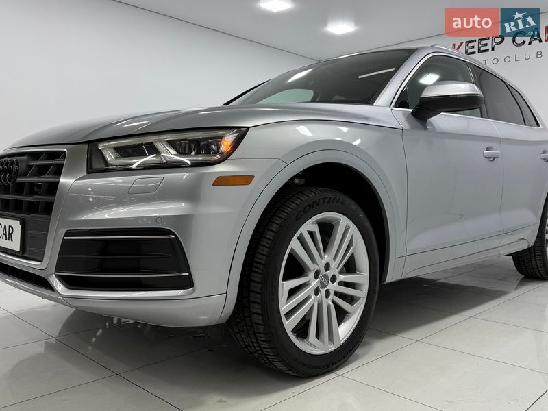 Позашляховик / Кросовер Audi Q5 2019 в Одесі