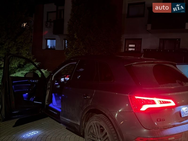 Позашляховик / Кросовер Audi Q5 2018 в Дніпрі фото 14 Позашляховик / Кросовер Audi Q5 2018 в Дніпрі