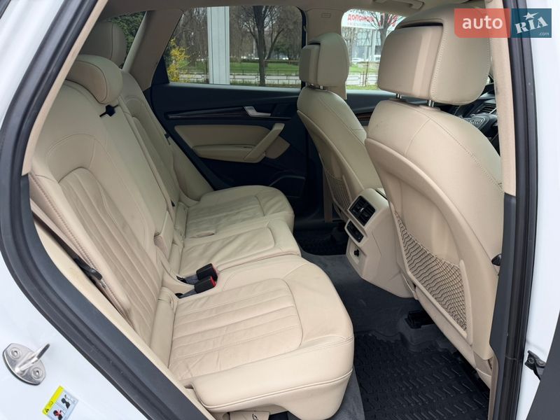 Позашляховик / Кросовер Audi Q5 2017 в Тернополі фото 24 Позашляховик / Кросовер Audi Q5 2017 в Тернополі