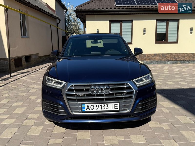 Позашляховик / Кросовер Audi Q5 2017 в Хусті