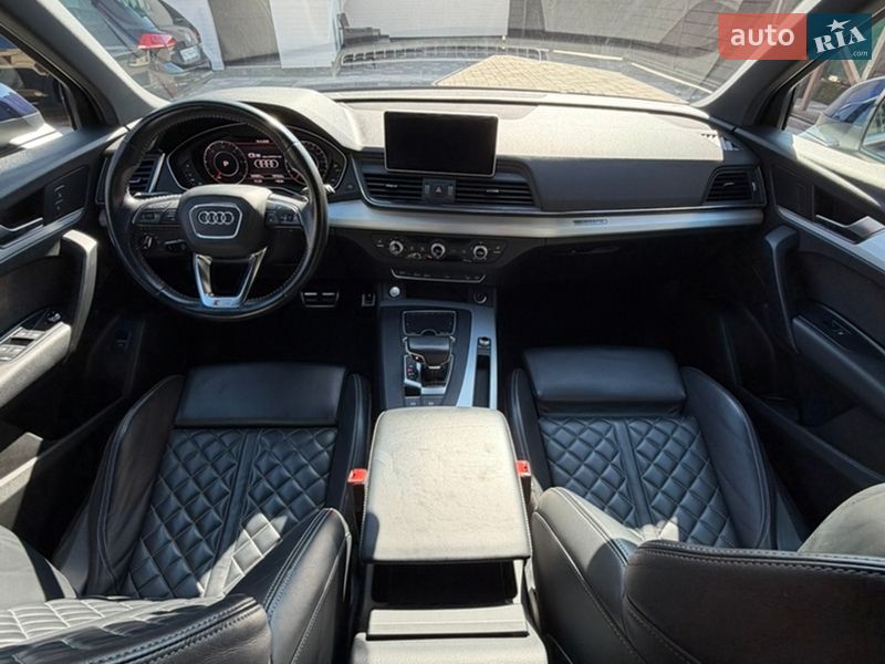 Позашляховик / Кросовер Audi Q5 2017 в Хусті