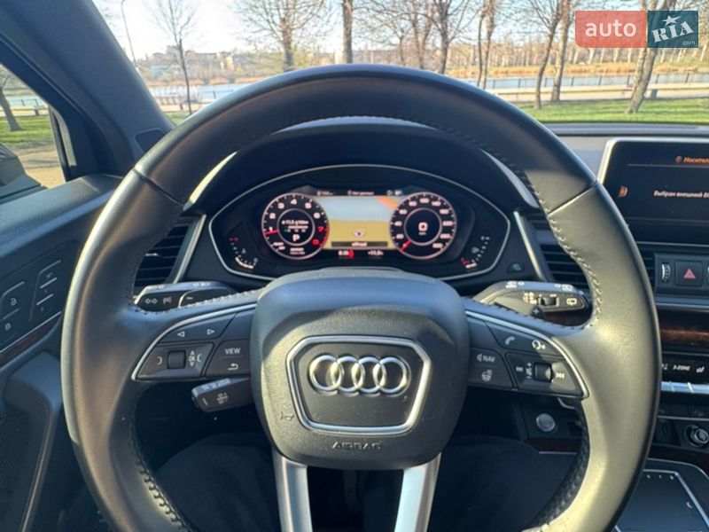 Позашляховик / Кросовер Audi Q5 2017 в Кривому Розі