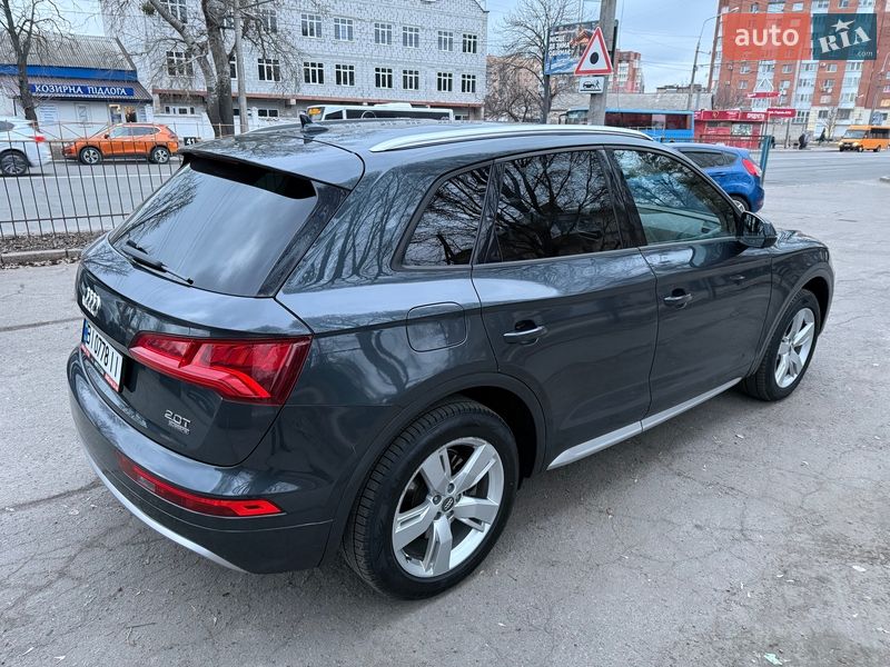 Внедорожник / Кроссовер Audi Q5 2017 в Полтаве