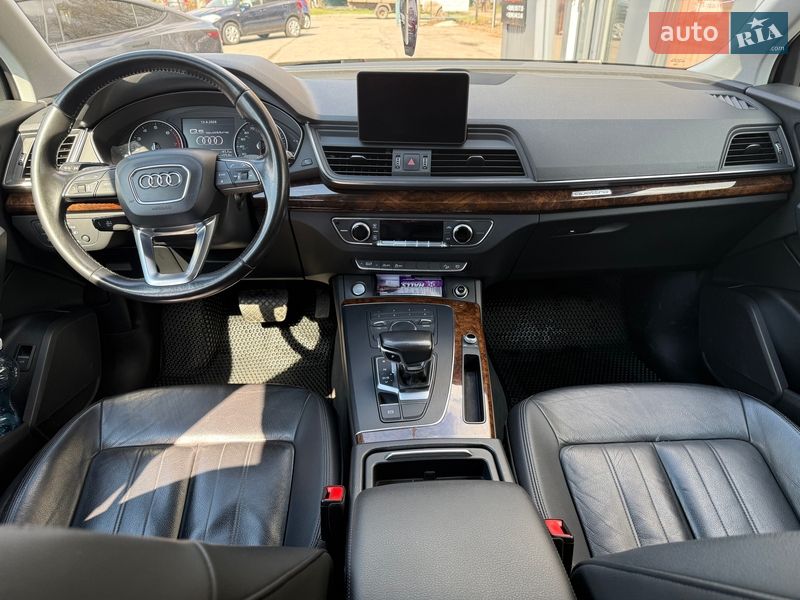 Внедорожник / Кроссовер Audi Q5 2017 в Полтаве