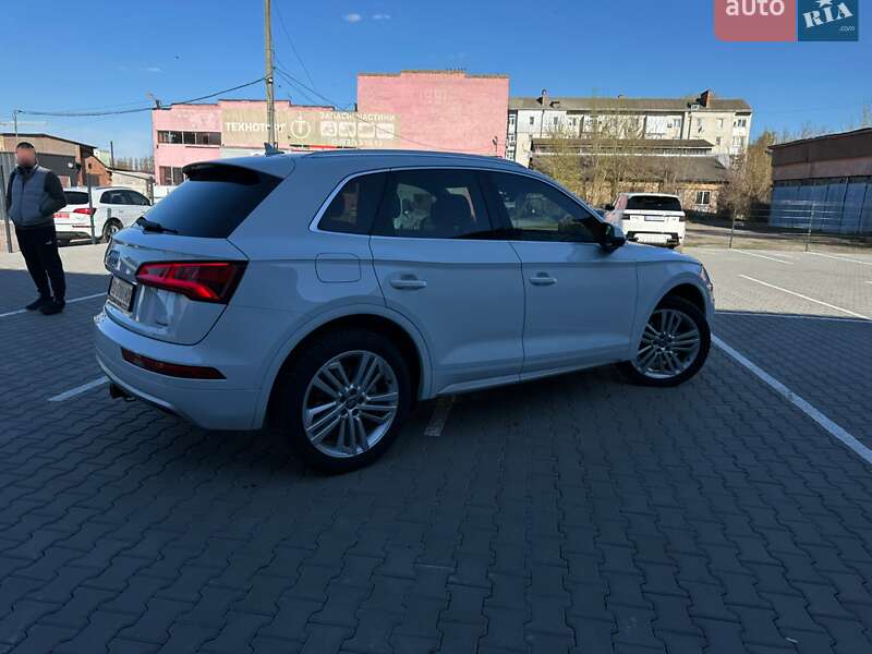 Внедорожник / Кроссовер Audi Q5 2019 в Нежине