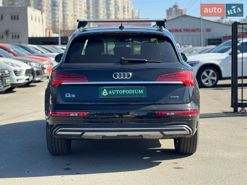 Позашляховик / Кросовер Audi Q5 2021 в Києві