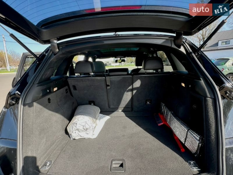 Позашляховик / Кросовер Audi Q5 2016 в Сараті