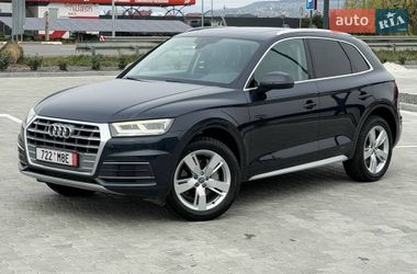 Позашляховик / Кросовер Audi Q5 2019 в Ужгороді