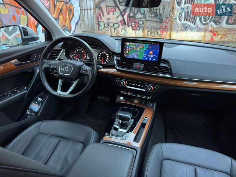 Внедорожник / Кроссовер Audi Q5 2021 в Днепре