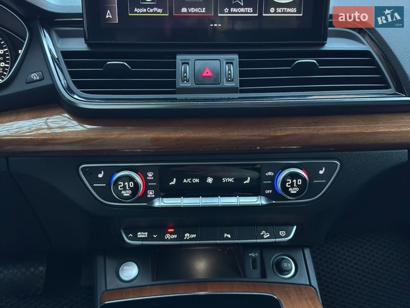 Внедорожник / Кроссовер Audi Q5 2021 в Днепре