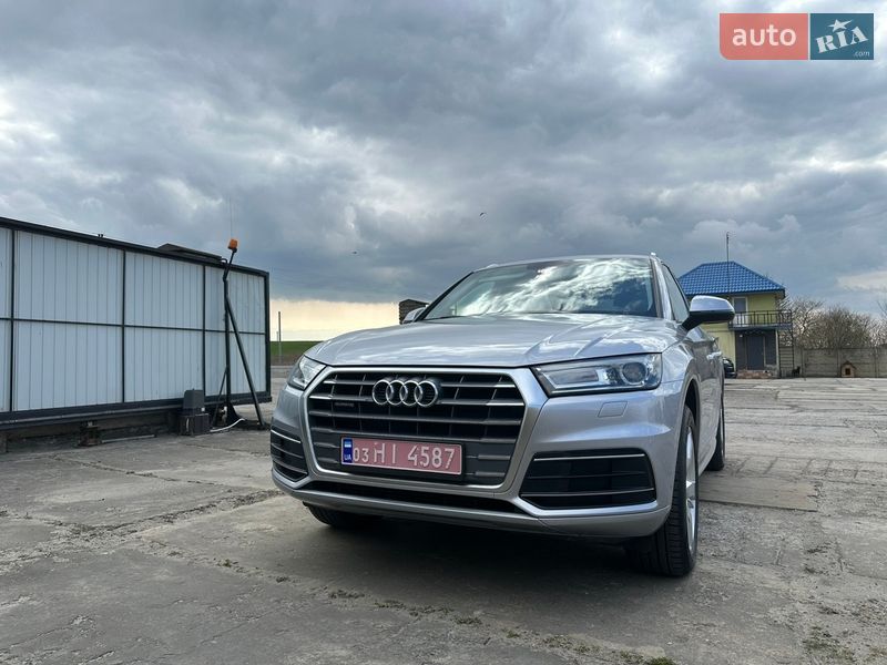 Внедорожник / Кроссовер Audi Q5 2018 в Владимире