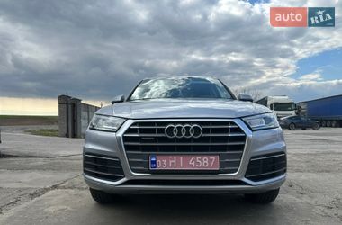 Внедорожник / Кроссовер Audi Q5 2018 в Владимире