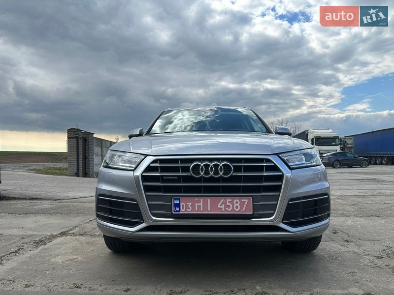 Внедорожник / Кроссовер Audi Q5 2018 в Владимире