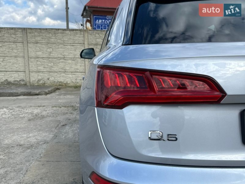 Внедорожник / Кроссовер Audi Q5 2018 в Владимире