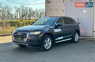 Позашляховик / Кросовер Audi Q5 2020 в Києві