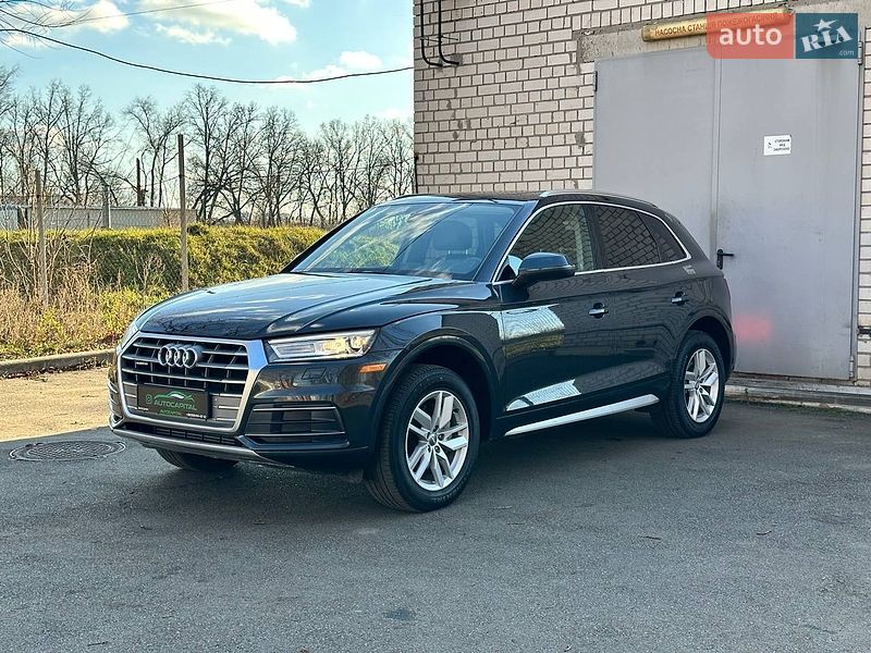 Позашляховик / Кросовер Audi Q5 2020 в Києві