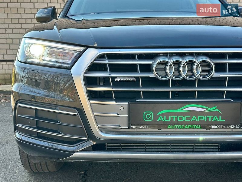 Позашляховик / Кросовер Audi Q5 2020 в Києві
