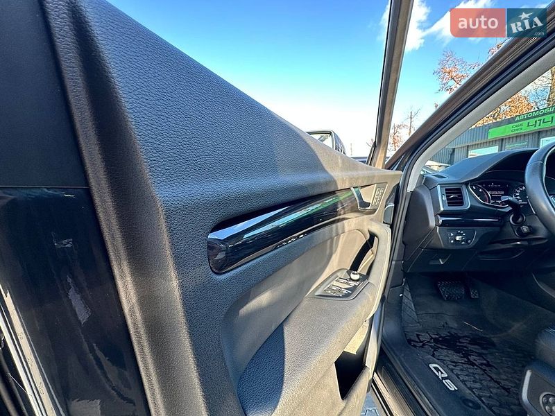 Позашляховик / Кросовер Audi Q5 2020 в Києві