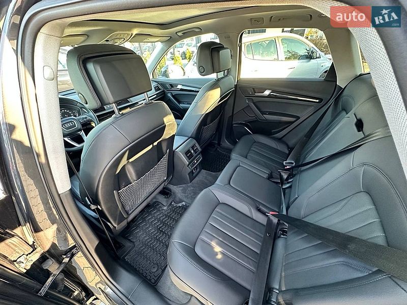 Позашляховик / Кросовер Audi Q5 2020 в Києві