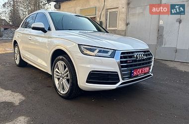Внедорожник / Кроссовер Audi Q5 2017 в Стрые
